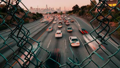 开云-广东男篮分享队内训练片段：小崔的麦考尔1v1私教课